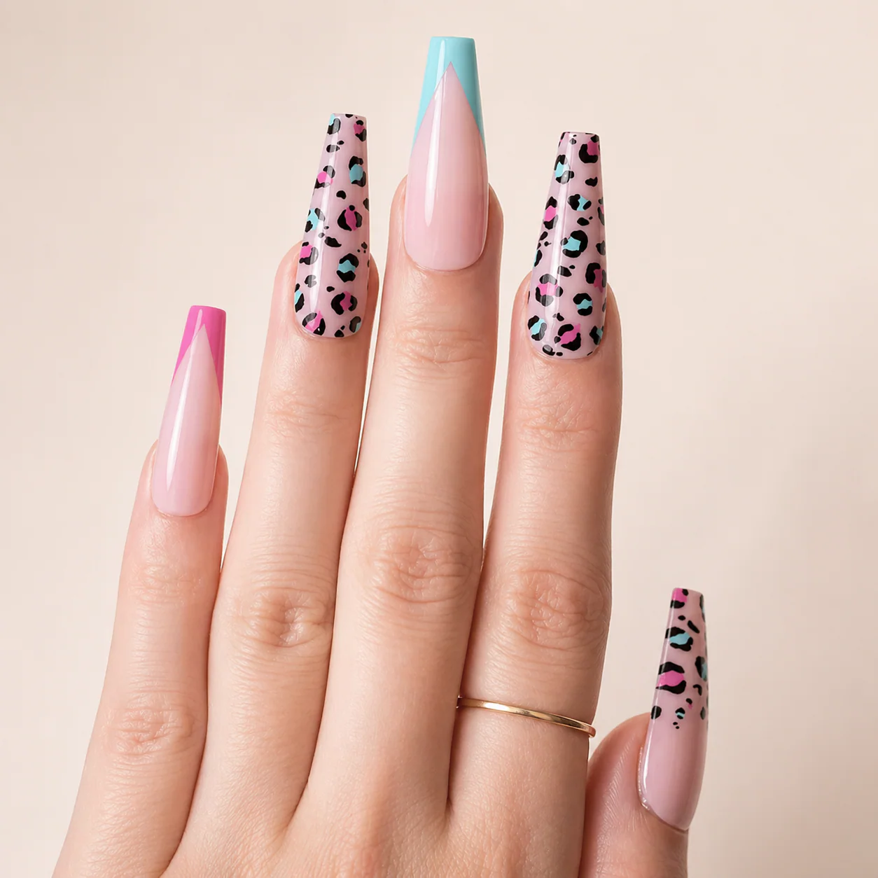 Faux Ongles Rose et Bleu avec Motif Léopard Ballerine Longs